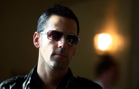 Banica Jr. purta adidasi contrafacuti