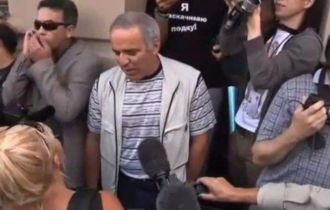 Rusii au iesit in strada pentru "Pussy Riot"