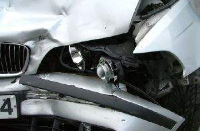 Constanta: Accident soldat cu doi morti si cinci raniti pe DN 22