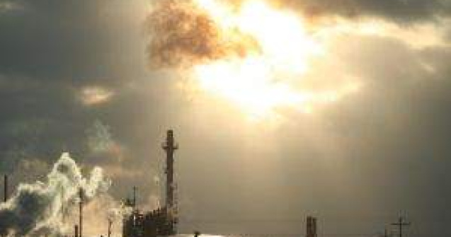 S-a scumpit petrolul. Cat costa un baril?