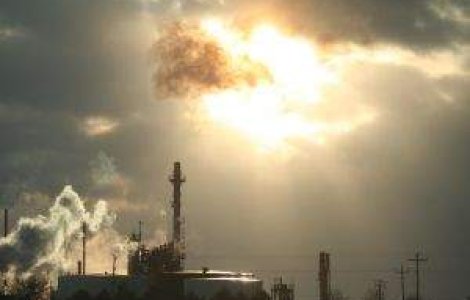 S-a scumpit petrolul. Cat costa un baril?