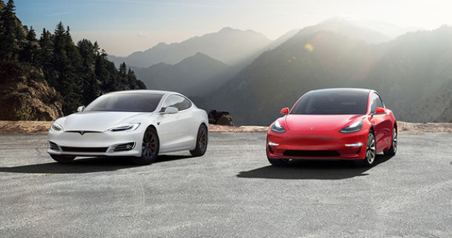 Tesla introduce polite de asigurare pentru masini: "Preturile noastre sunt cu pana la 30% mai mici decat ale companiilor traditionale"