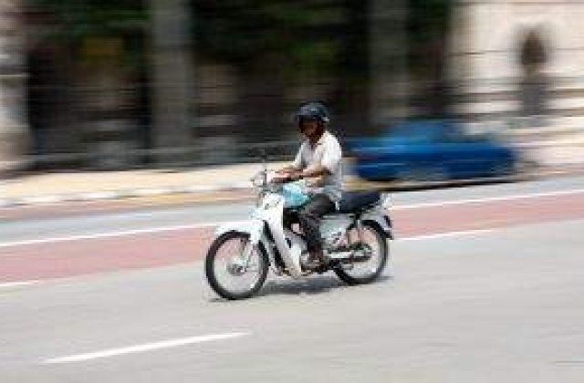 Examenul pentru permisul de conducere a motocicletei va include, din 2013, si traseu