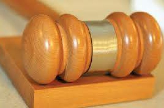 [UPDATE] CSM amana discutia privind situatia Monei Pivniceru