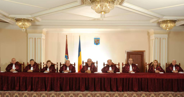 Scandal la CCR: Aspazia Cojocaru ameninta ca-l da in judecata pe Predescu