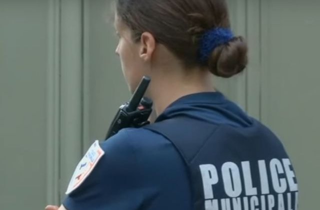 Atac cu un cutit si o tepusa de rotisor in Lyon: un mort, 8 raniti si circa 20 de persoane in stare de soc/ VIDEO