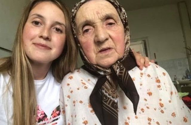 Tanara a carei bunica a fost tratata cu vitamine pentru atac cerebral: O infirmiera mi-a spus pe un ton urat ca e batrana, ca nu mai are ce sa-i faca