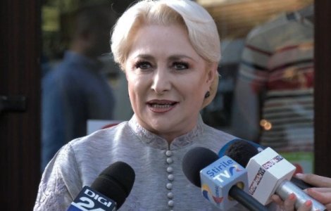 Protest la Mamaia, inainte de sedinta pensionarilor PSD. Dancila raspunde ca ar dori incriminarea calomniei/ VIDEO