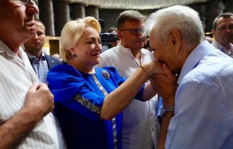 Dancila: Unii care acum ne dau lectii si-au dat demisia la prima adiere de vant. Nu putem inlocui un guvern cu nimic