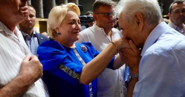 Dancila: Unii care acum ne dau lectii si-au dat demisia la prima adiere de vant. Nu putem inlocui un guvern cu nimic