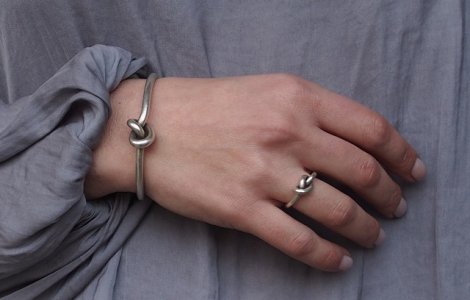 Cum accesorizezi tinuta office - sfaturi de urmat si greseli pe care sa le eviti