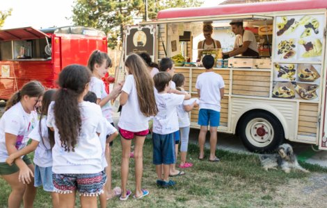 The Carnival, unul dintre cele mai mari evenimente de street food & street art din Europa, revine in Capitala