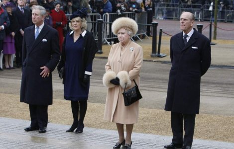 Soferul reginei, suspendat dupa ce a lasat doi jurnalisti sa intre in Palatul Buckingham