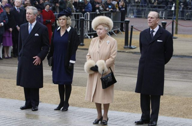 Soferul reginei, suspendat dupa ce a lasat doi jurnalisti sa intre in Palatul Buckingham