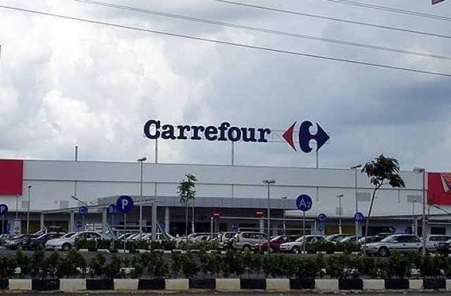 Carrefour ar putea pleca din Romania