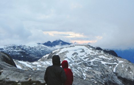 Excursionisti din Spania vor fi amendati cu aproape 8.000 de euro, dupa ce au fost salvati in mod repetat din Alpii italieni