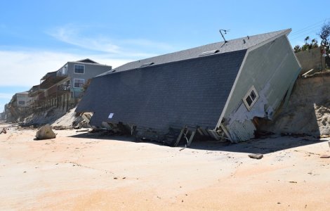 Uraganul Dorian se indreapta spre Florida, dupa ce a distrus aproximativ 13.000 de locuinte in Bahamas