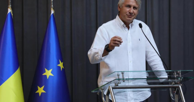 Teodorovici a depus 10 proiecte de lege la Parlament. Impozitarea pensiilor sau fiscalizarea bacsisului, vizate