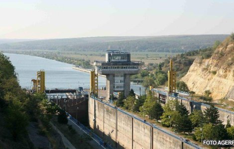 25 de ani de la deschiderea oficiala a navigatiei pe Canalul Dunare - Marea Neagra