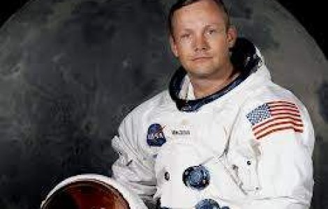 Astronautul Neil Armstrong a incetat din viata