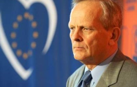 Stolojan: Revenirea lui Basescu va ajuta credibilitatea tarii