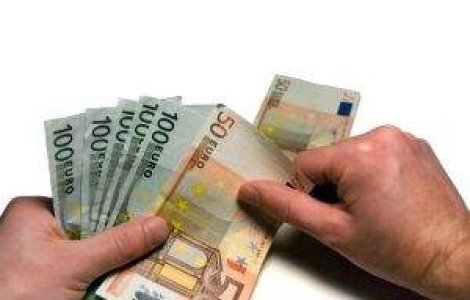 TOP 10 cele mai mari salarii din Romania in 2011. Cine a ocupat prima pozitie?
