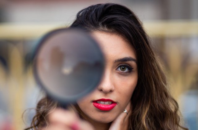 3 criterii care tradeaza lipsa de incredere in sine  (+ 3 moduri pentru a o recapata cat mai repede)