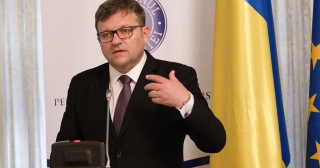 Ministrul Muncii, despre Iohannis: Nu este apt sa conduca nici macar o scara de bloc. Este o reclama la un film de groaza