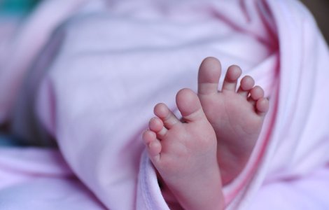 O femeie din India a nascut gemeni, la varsta de 73 de ani