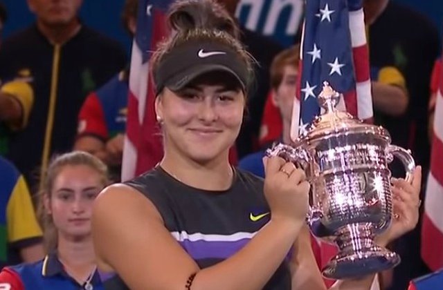 Simona Halep o felicita pe Bianca Andreescu, dupa ce aceasta a depasit-o in clasamentul mondial
