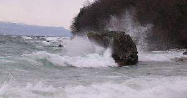 Taifunul Bolaven: Peste 30 de pescari chinezi, disparuti intr-un naufragiu