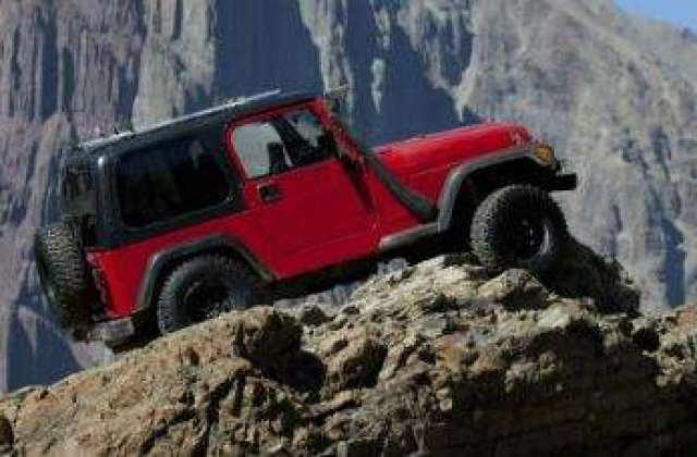 Gazdele emisiunii "2 nebuni pe 4 roti" vin in Romania