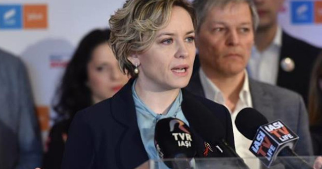 Cosette Chichirau acuza fraudarea alegerilor interne ale USR, in favoarea lui Dan Barna