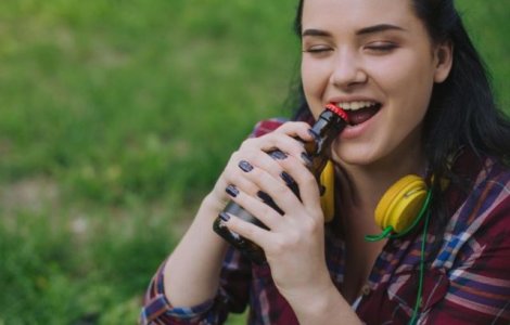  Top  Renunta treptat la ele: 7 obiceiuri nesanatoase care iti distrug dintii