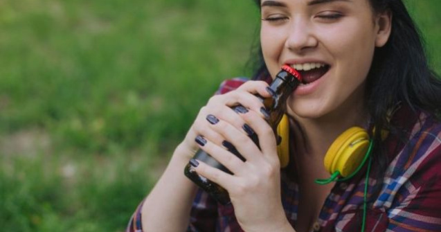  Top  Renunta treptat la ele: 7 obiceiuri nesanatoase care iti distrug dintii