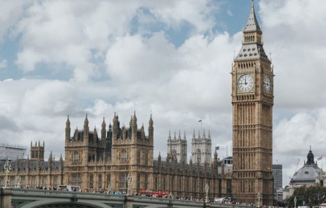 Parlamentul Marii Britanii va fi suspendat pentru cinci saptamani