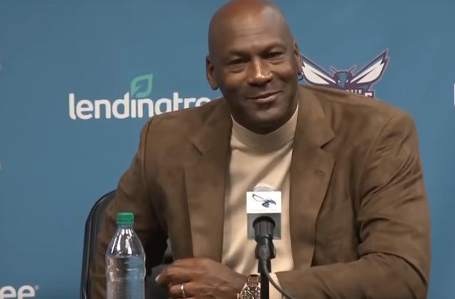 Baschetbalistul american Michael Jordan a donat 1 milion de dolari victimelor uraganului Dorian