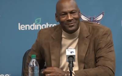 Baschetbalistul american...