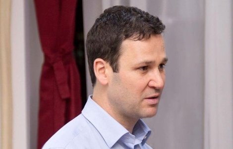 Negoita: Cat de slabi sa fie cei din opozitie de au fost batuti de doamna Viorica?