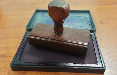 Legea USR pentru eliminarea stampilei in administratie, adoptata. Initiator: "Oamenii nu vor mai sta la coada la ghiseu"