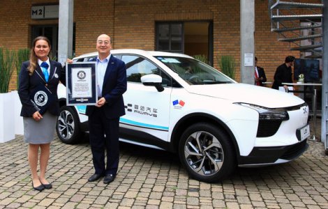 Record mondial pentru cel mai lung drum parcurs de o masina electrica: 15.000 de kilometri din China pana in Germania