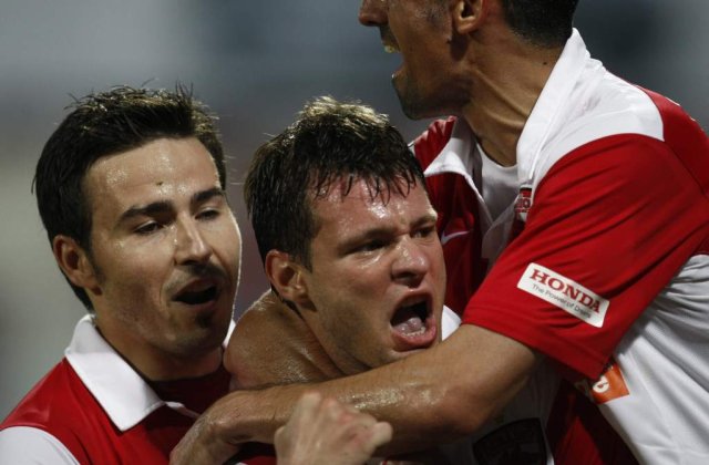 &#39;Razboi civil&#39; la Dinamo: Marius Niculae a vrut sa-i bata pe Torje si Simao