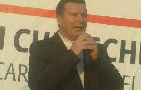 Traian Basescu l-a sunat pe Aurel Tamas pentru a canta Elenei la nunta