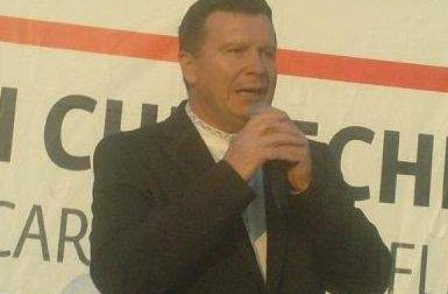 Traian Basescu l-a sunat pe Aurel Tamas pentru a canta Elenei la nunta