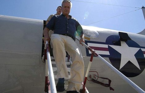 Michael Douglas il va juca pe presedintele Ronald Reagan