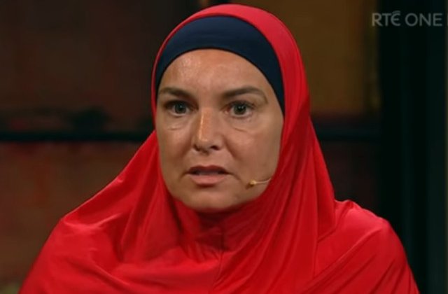 Prima aparitie publica a cantaretei Sinead O`Connor, dupa ce s-a convertit la islam / VIDEO