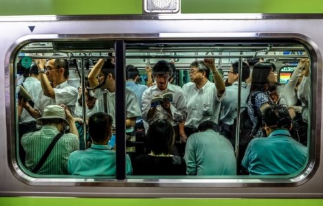  Top  10 lucruri nepoliticoase pentru noi considerate normale in Japonia