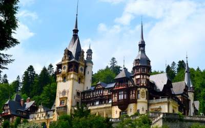 USR someaza Ministerul...