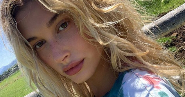  Top  20+ celebritati care nu se tem sa se expuna naturale