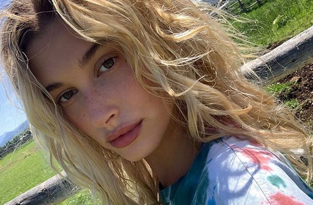 Selfie fara machiaj: 20+ celebritati care nu se tem sa se expuna naturale